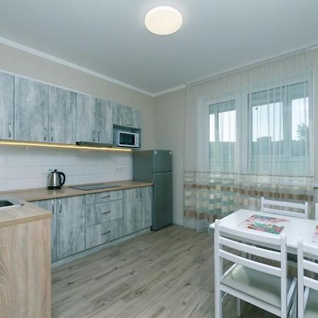 Ferienwohnung Драгоманова 38А 2Й Поверх Kiew Exterior foto