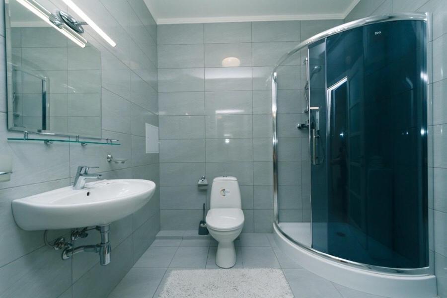 Ferienwohnung Драгоманова 38А 2Й Поверх Kiew Exterior foto